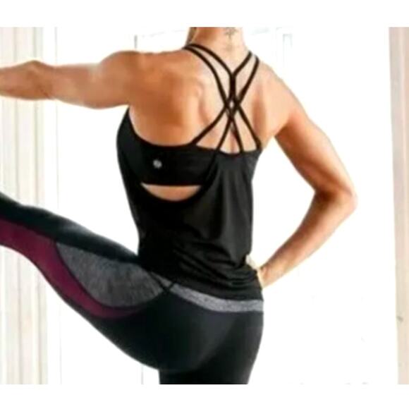 Athleta Energize Mesh Layer Tank Built In Bra Criss Cross Back Strap Black Sz S* - Picture 1 of 13